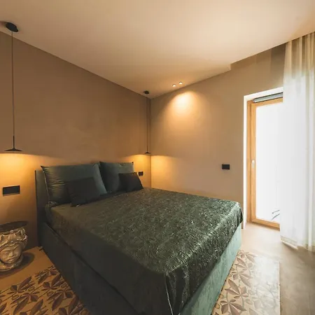 Triskelis Luxury 46 Apartment *